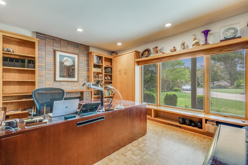 15915 Viewfield Road Monte Sereno, CA 95030 - Photo 16 of 32 Gallery Image 16