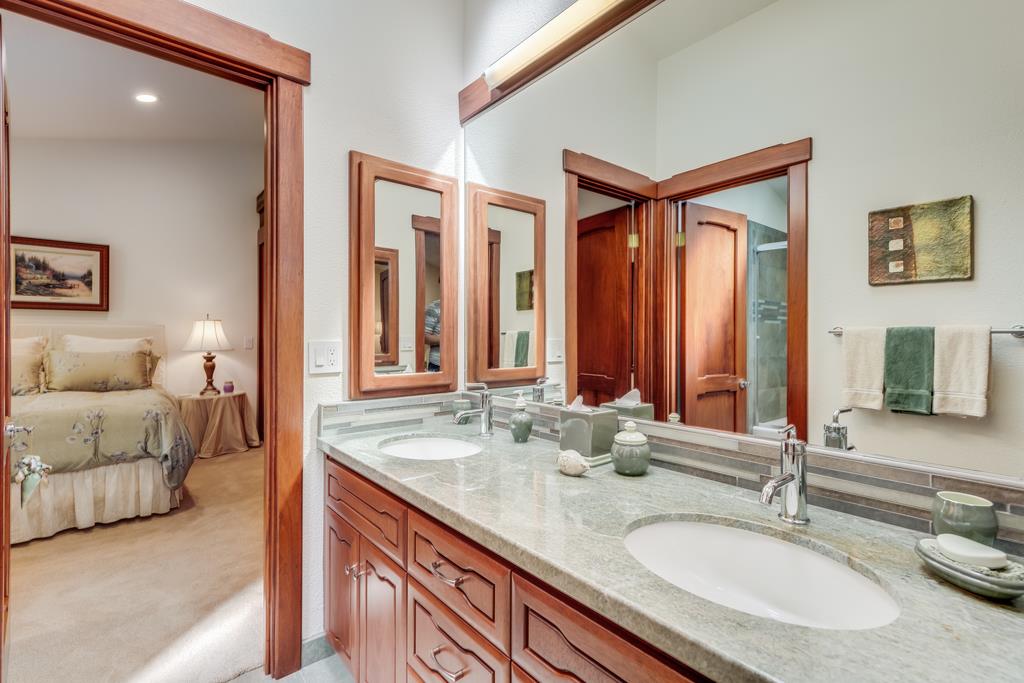 15915 Viewfield Road Monte Sereno, CA 95030 - Photo 20 of 32 Gallery Image 20