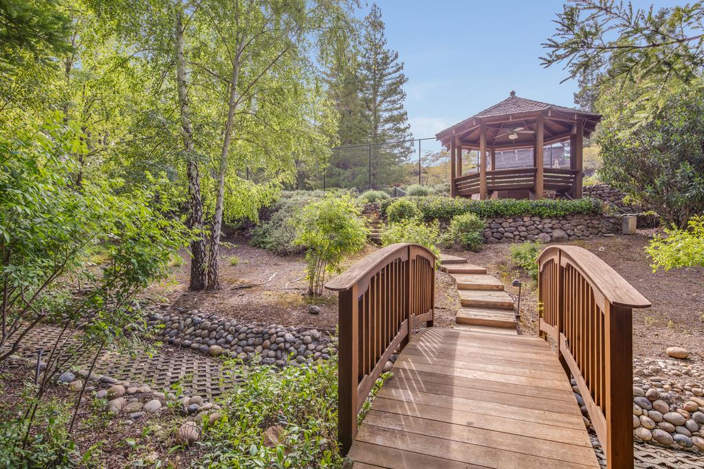 15915 Viewfield Road Monte Sereno, CA 95030 - Photo 32 of 32 Gallery Image 32