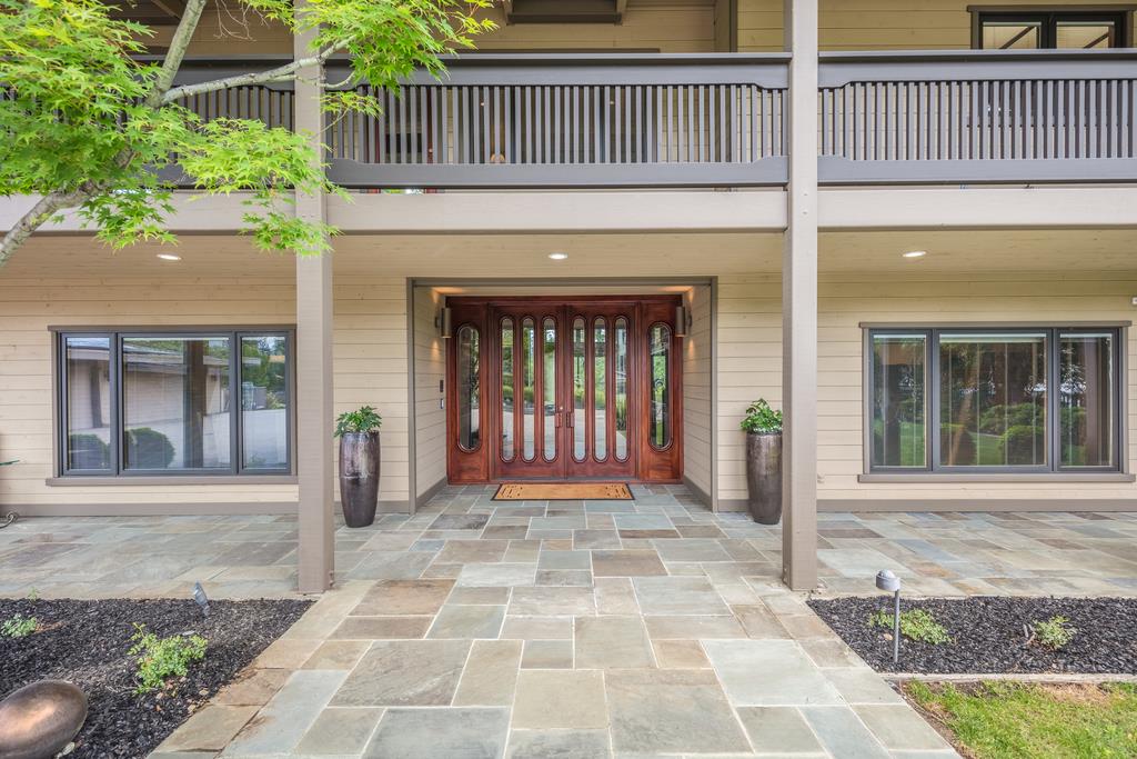 15915 Viewfield Road Monte Sereno, CA 95030 - Photo 5 of 32 Gallery Image 5