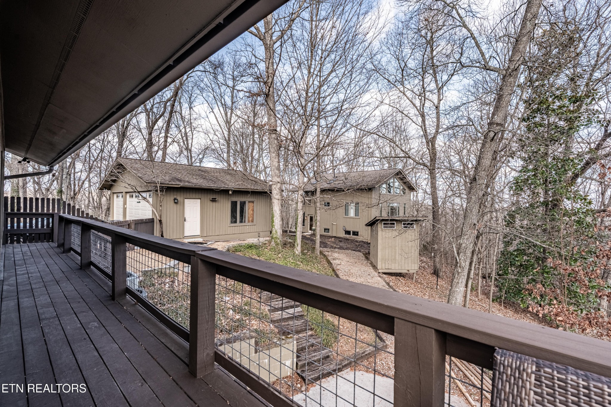 11104 Poplar Ridge Road Knoxville, TN 37932 - Photo 35 of 53 a view of balcony with wooden floor and fence