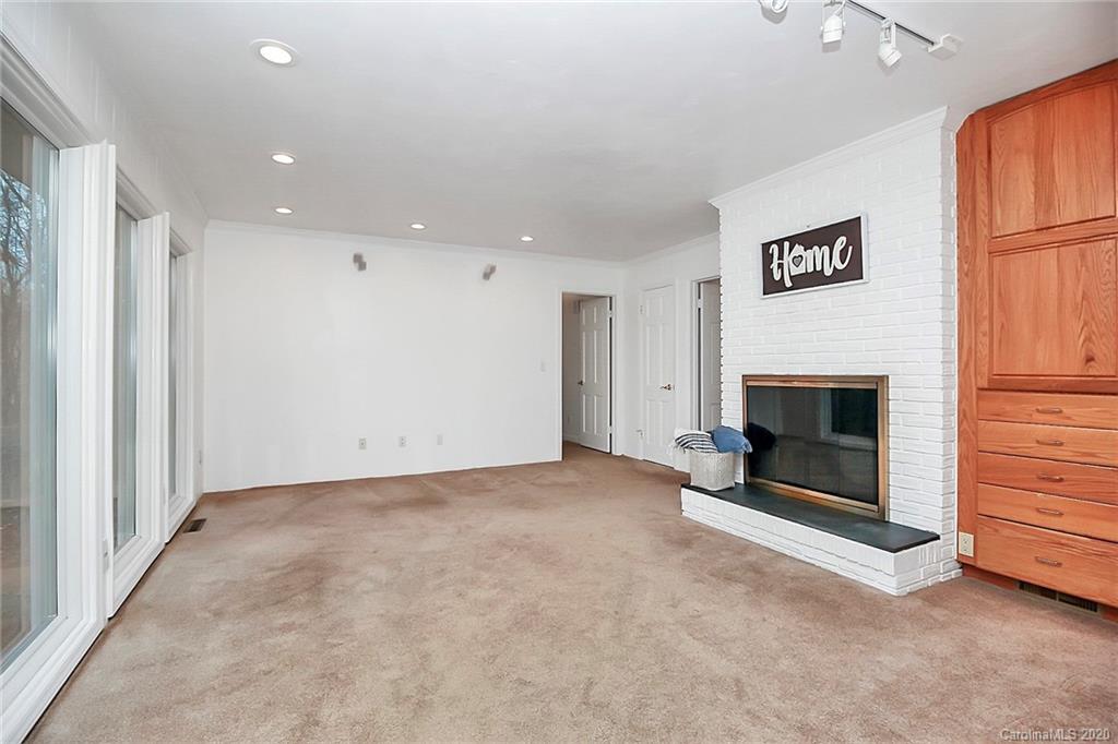 7201 Ridge Lane Road, Unit 10 Charlotte, NC 28262 - Photo 11 of 28 Gallery Image 11