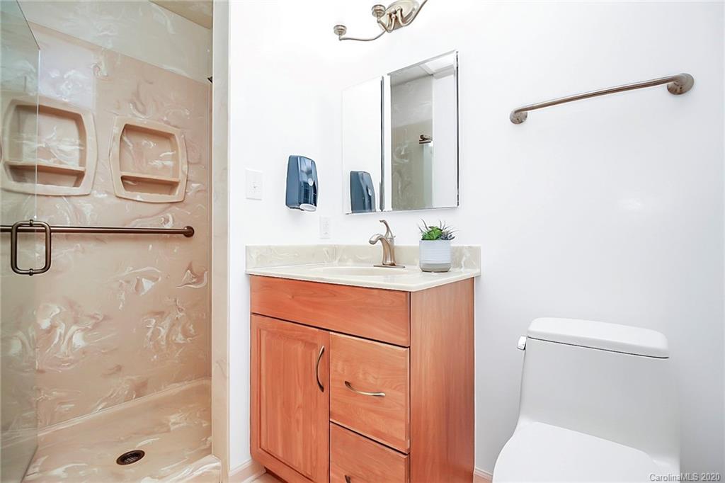 7201 Ridge Lane Road, Unit 10 Charlotte, NC 28262 - Photo 16 of 28 Gallery Image 16
