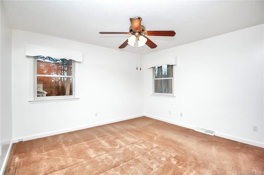 7201 Ridge Lane Road, Unit 10 Charlotte, NC 28262 - Photo 17 of 28 Gallery Image 17