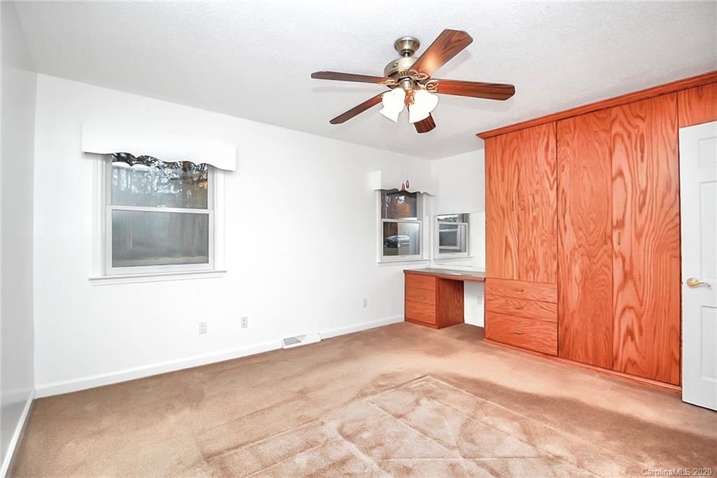 7201 Ridge Lane Road, Unit 10 Charlotte, NC 28262 - Photo 18 of 28 Gallery Image 18
