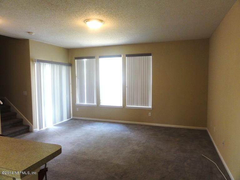 1143 Lee Road Jacksonville, FL 32225 - Photo 4 of 14 Family Room