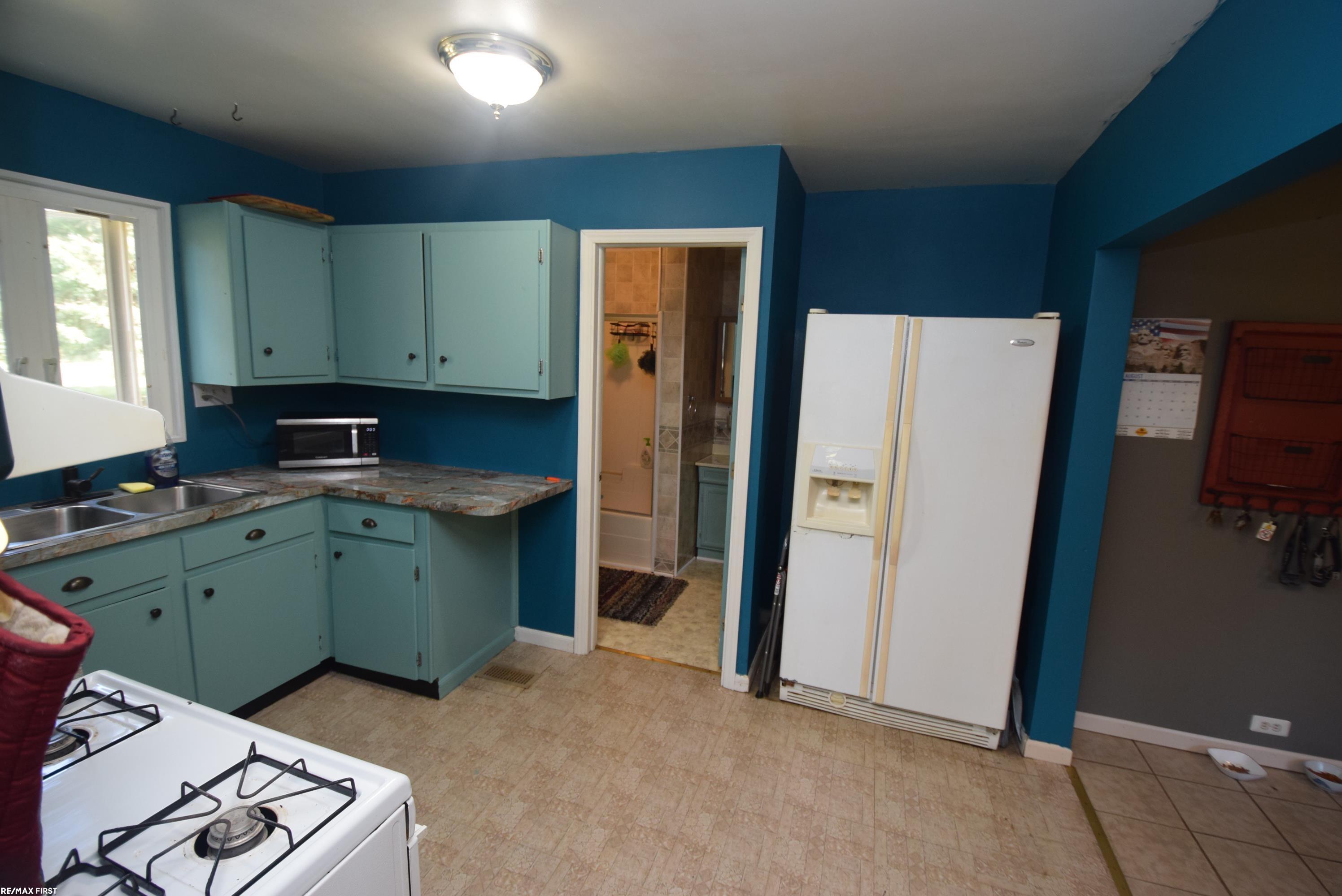6342 Swartout Road Algonac, MI 48001 - Photo 18 of 25 50089485-17.JPG