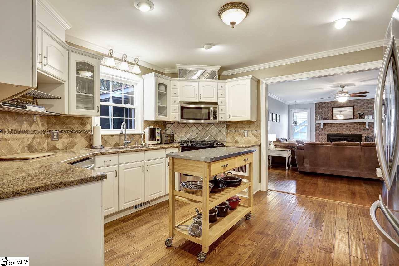 605 Spring Meadow Way Simpsonville, SC 29680 - Photo 16 of 36 Gallery Image 16