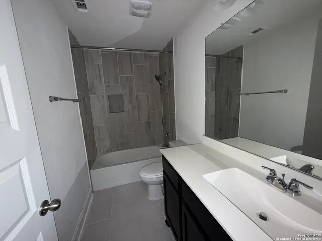 $2,895 | 27610 Falls Cove, Boerne, TX 78015