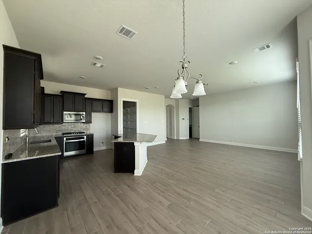 $2,895 | 27610 Falls Cove, Boerne, TX 78015