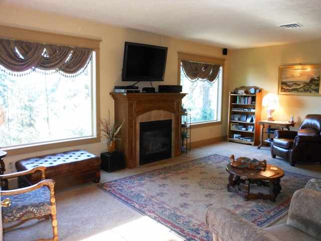 5307 South Corkery Road Spokane, WA 99223 - Photo 3 of 8