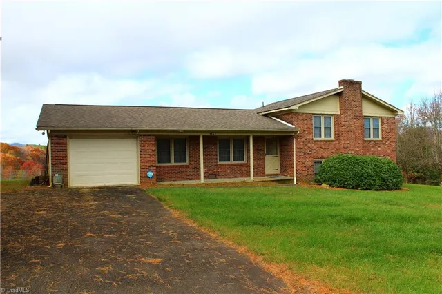 $230,000 | 184 Deer Haven Road, Sparta, NC 28675