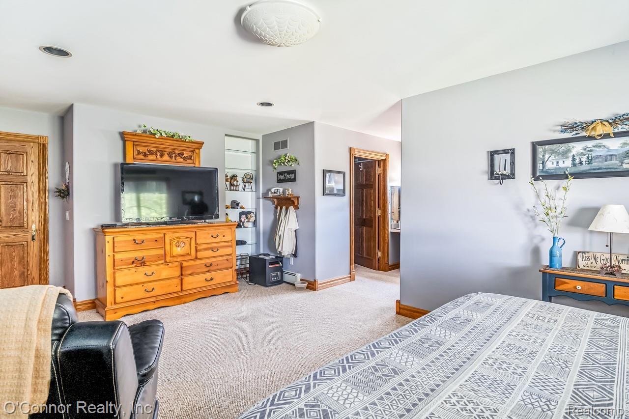 10853 Dunn Road Memphis, MI 48041 - Photo 16 of 31 10853 Dunn Rd-18.jpg