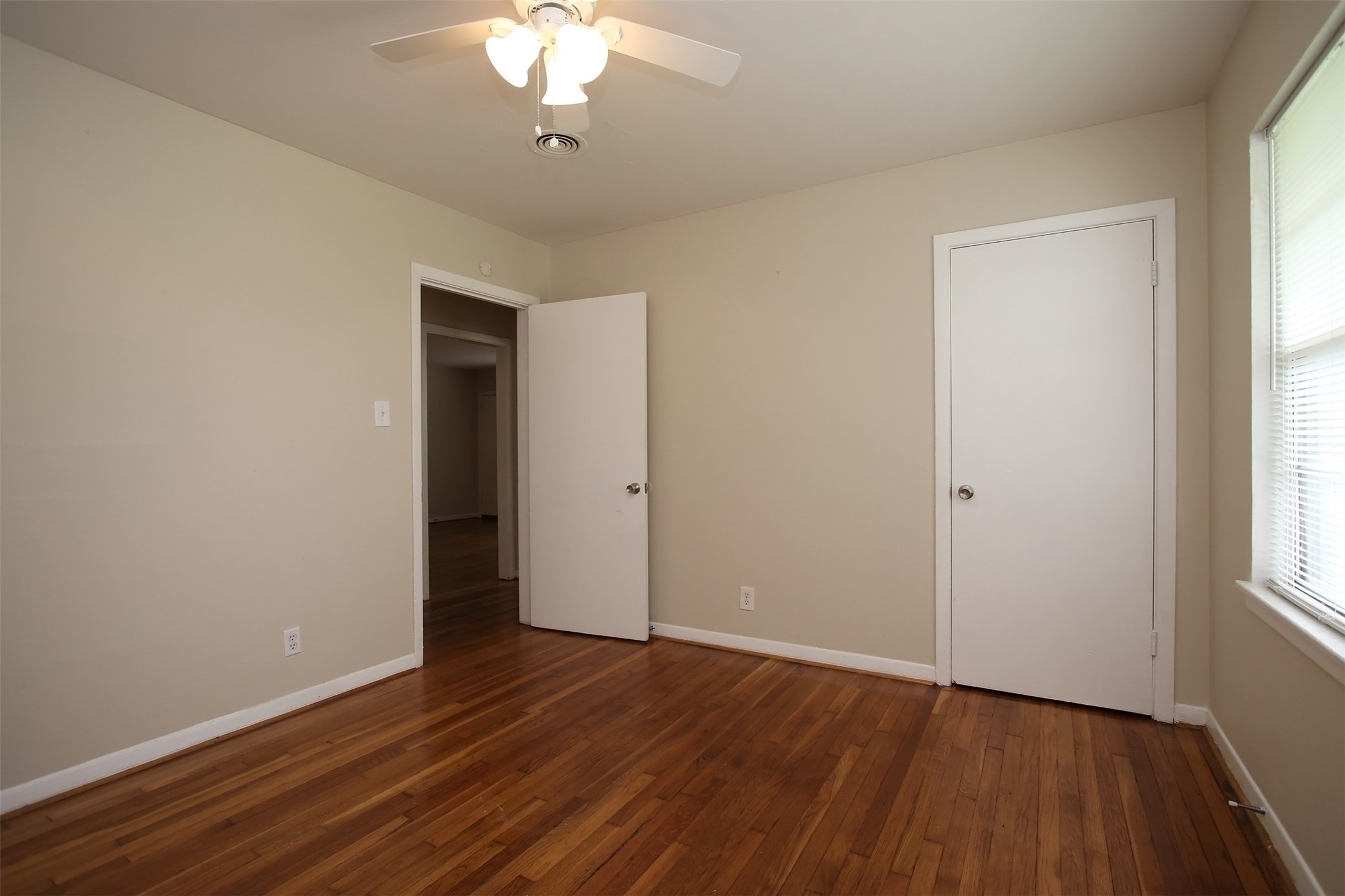 8715 Timberside Drive, Unit 4 Houston, TX 77025 - Photo 10 of 14