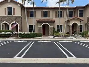 $2,400 | 648 Southeast 32nd Avenue, Homestead, FL 33033