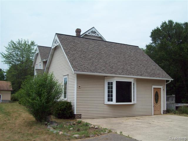 3799 Braden Road Perry, MI 48872 - Photo 5 of 11 102_3985 (Small)