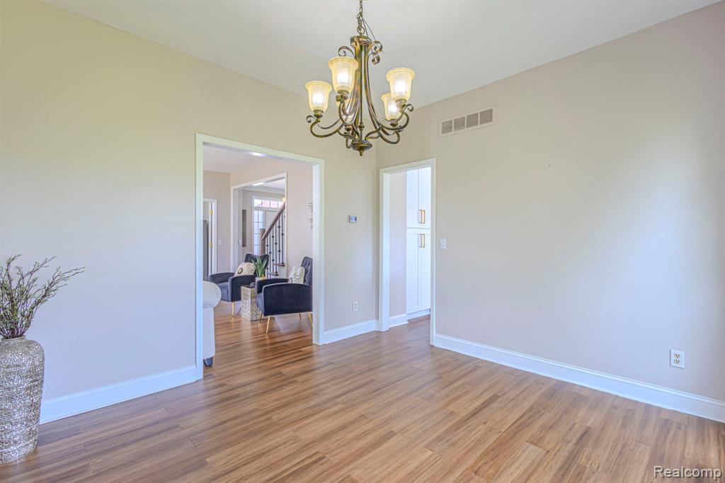 45276 Thornhill Road Canton, MI 48188 - Photo 16 of 77