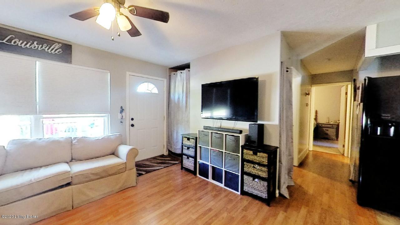243 Overlook Road Louisville, KY 40229 - Photo 14 of 50 243-Overlook-Rd-09212020_052015