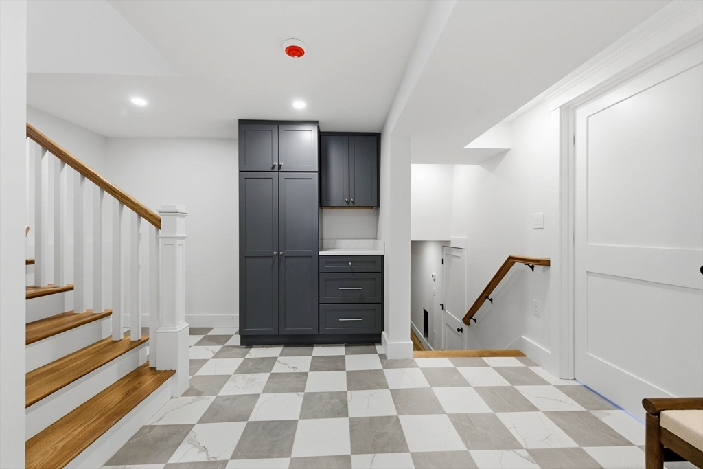 15 Mayflower Road Winchester, MA 01890 - Photo 13 of 39