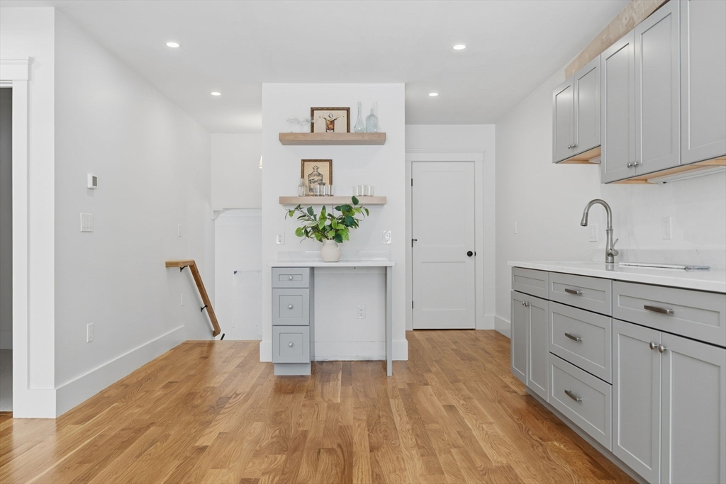 15 Mayflower Road Winchester, MA 01890 - Photo 16 of 39