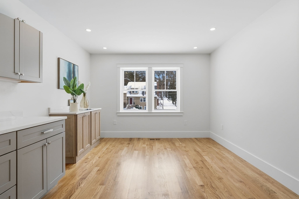 15 Mayflower Road Winchester, MA 01890 - Photo 17 of 39