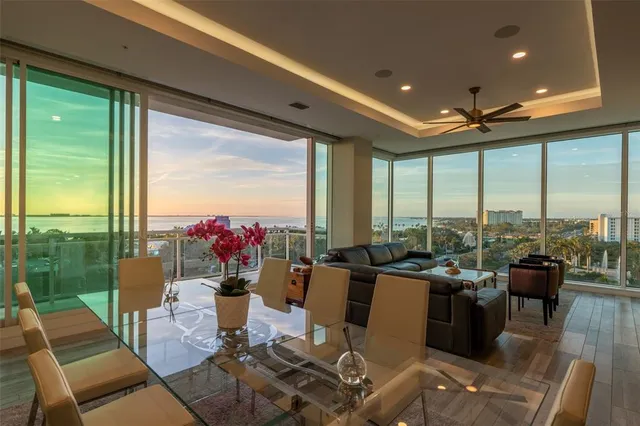 $3,395,000 | 540 North Tamiami Trail, Unit 802, Sarasota, FL 34236