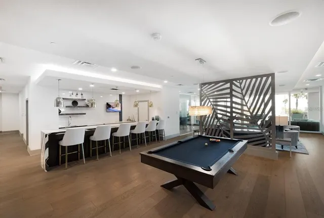 $3,395,000 | 540 North Tamiami Trail, Unit 802, Sarasota, FL 34236