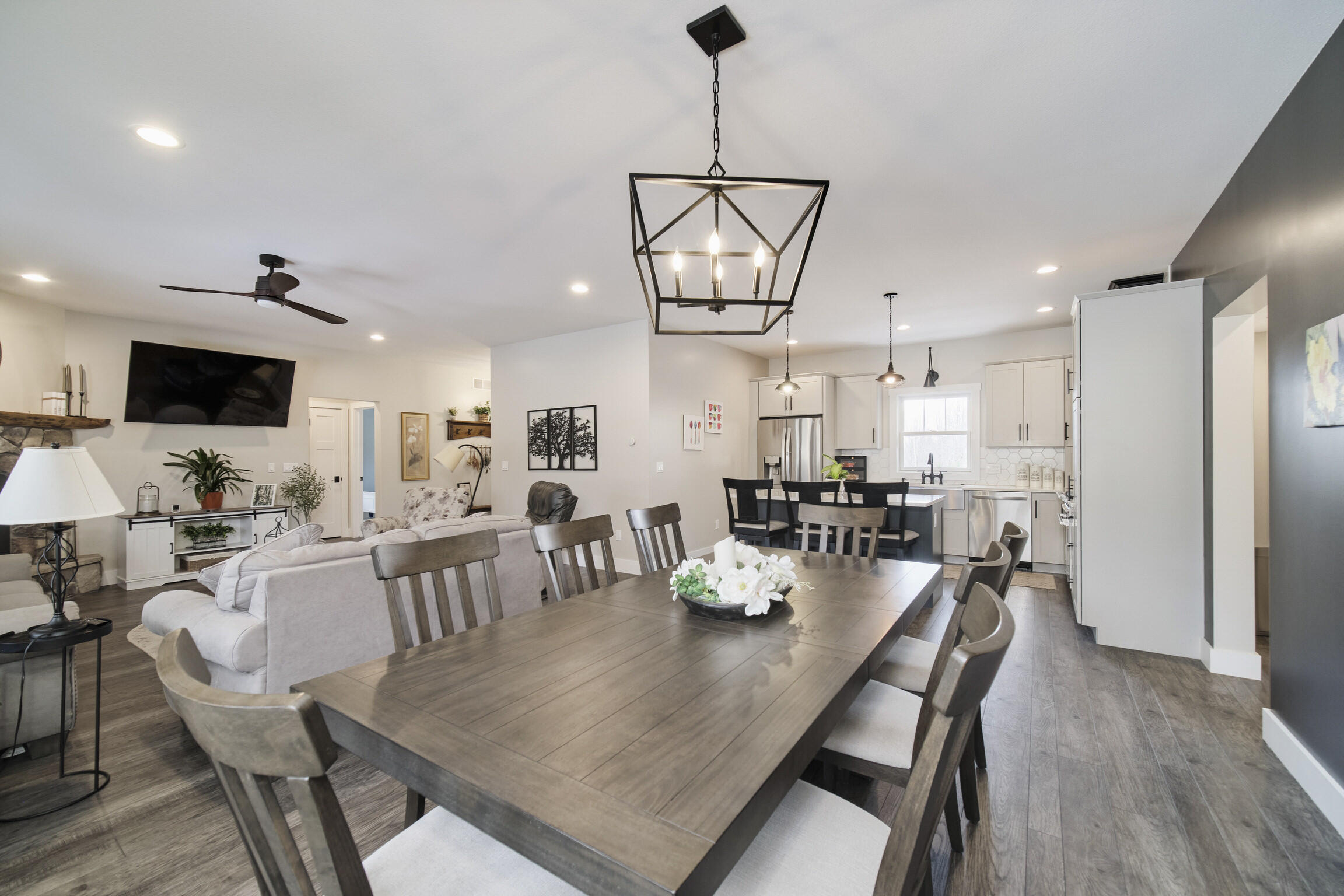10201 Opal Ridge Drive Onekama, MI 49675 - Photo 17 of 88 Expandable dining for big dinners