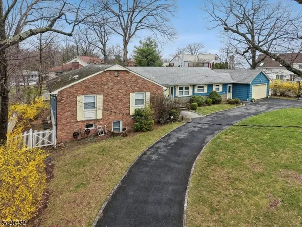 $975,000 | 3 W Road, West Orange, NJ 07052