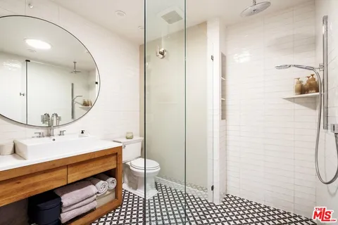 $15,000 | 6677 Maryland Drive, Los Angeles, CA 90048