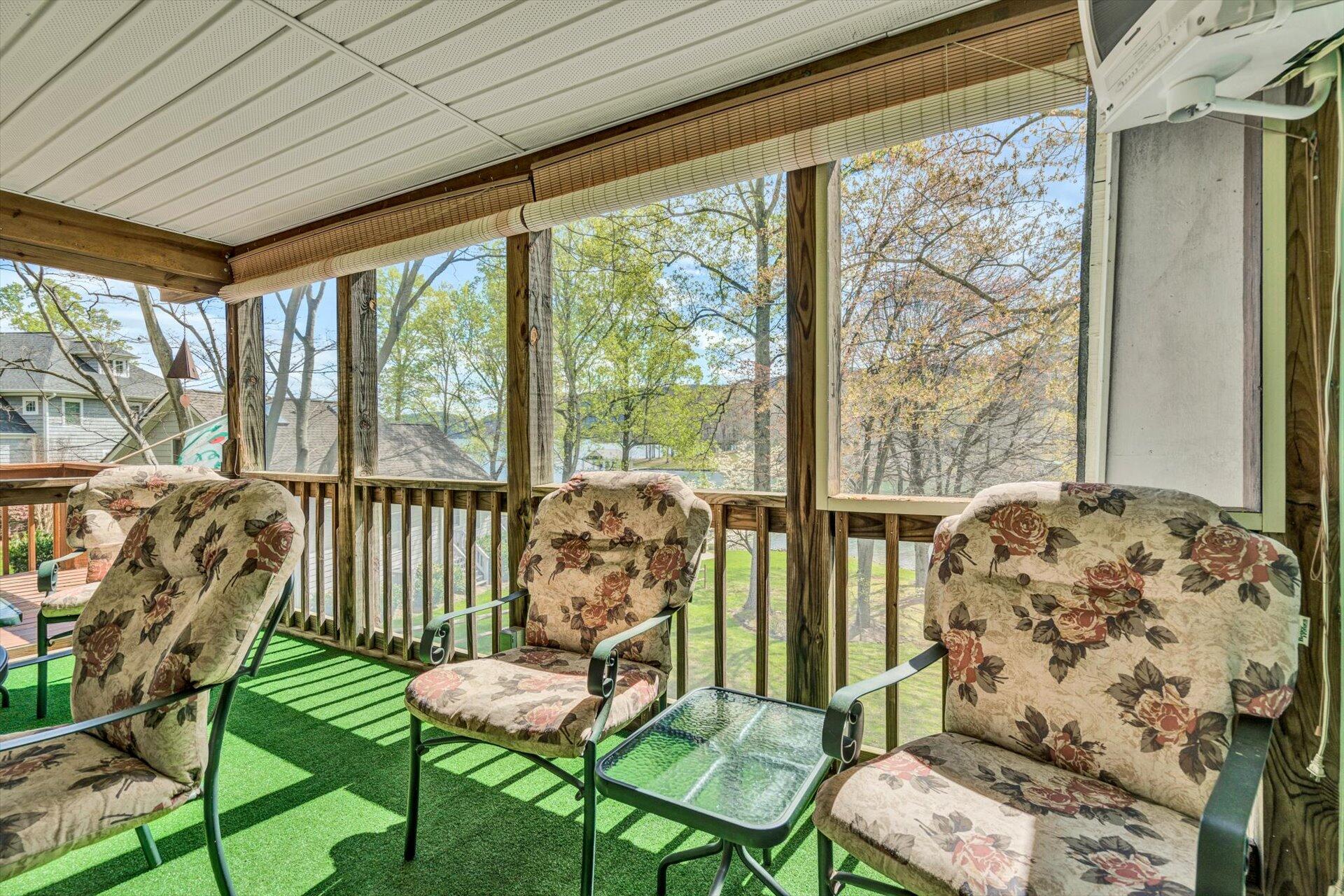 5828 Smith Mountain Road Penhook, VA 24137 - Photo 17 of 42 21-040920220020