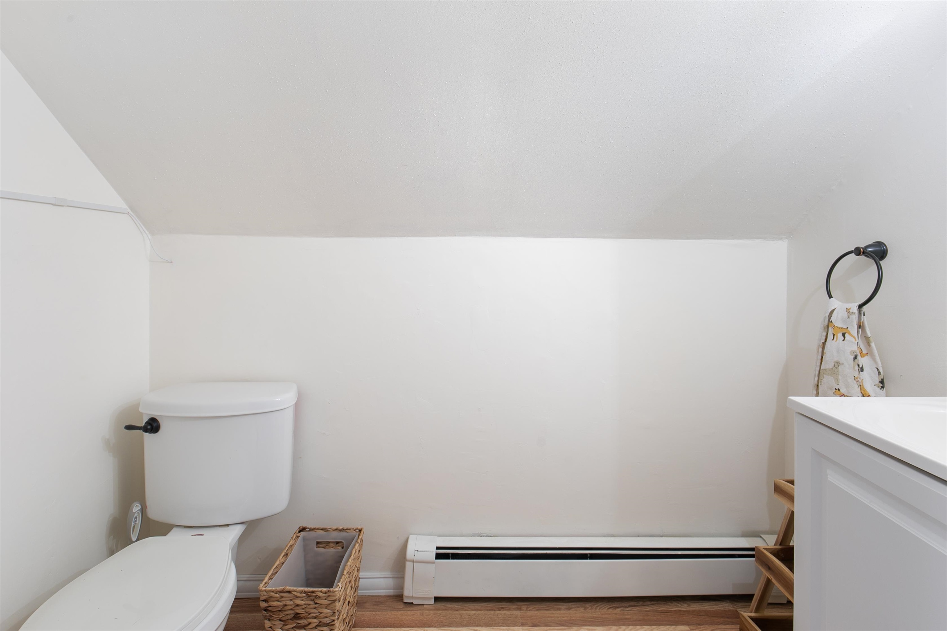 5 Dutton Road Pelham, NH 03076 - Photo 22 of 36