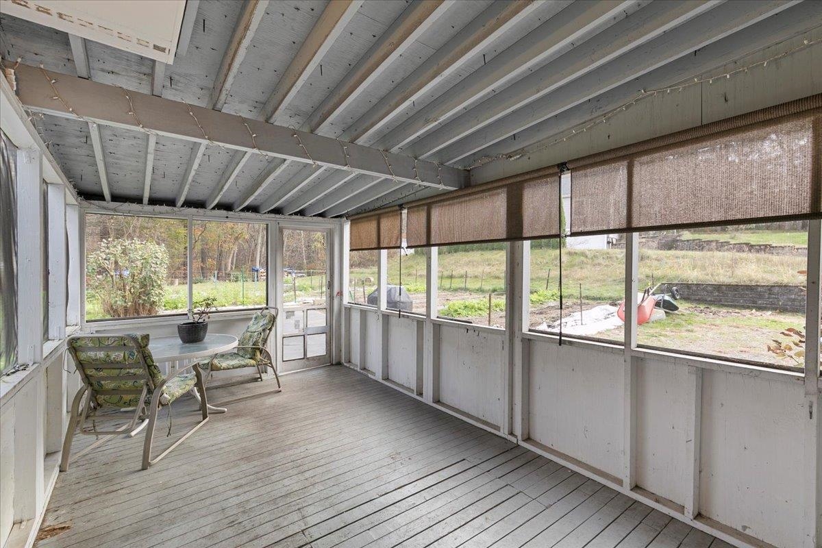 5 Dutton Road Pelham, NH 03076 - Photo 26 of 36