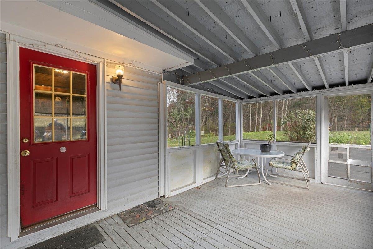 5 Dutton Road Pelham, NH 03076 - Photo 27 of 36