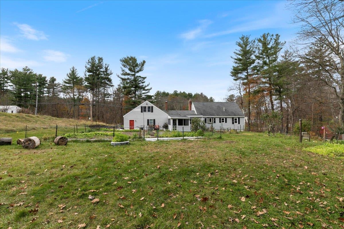 5 Dutton Road Pelham, NH 03076 - Photo 31 of 36