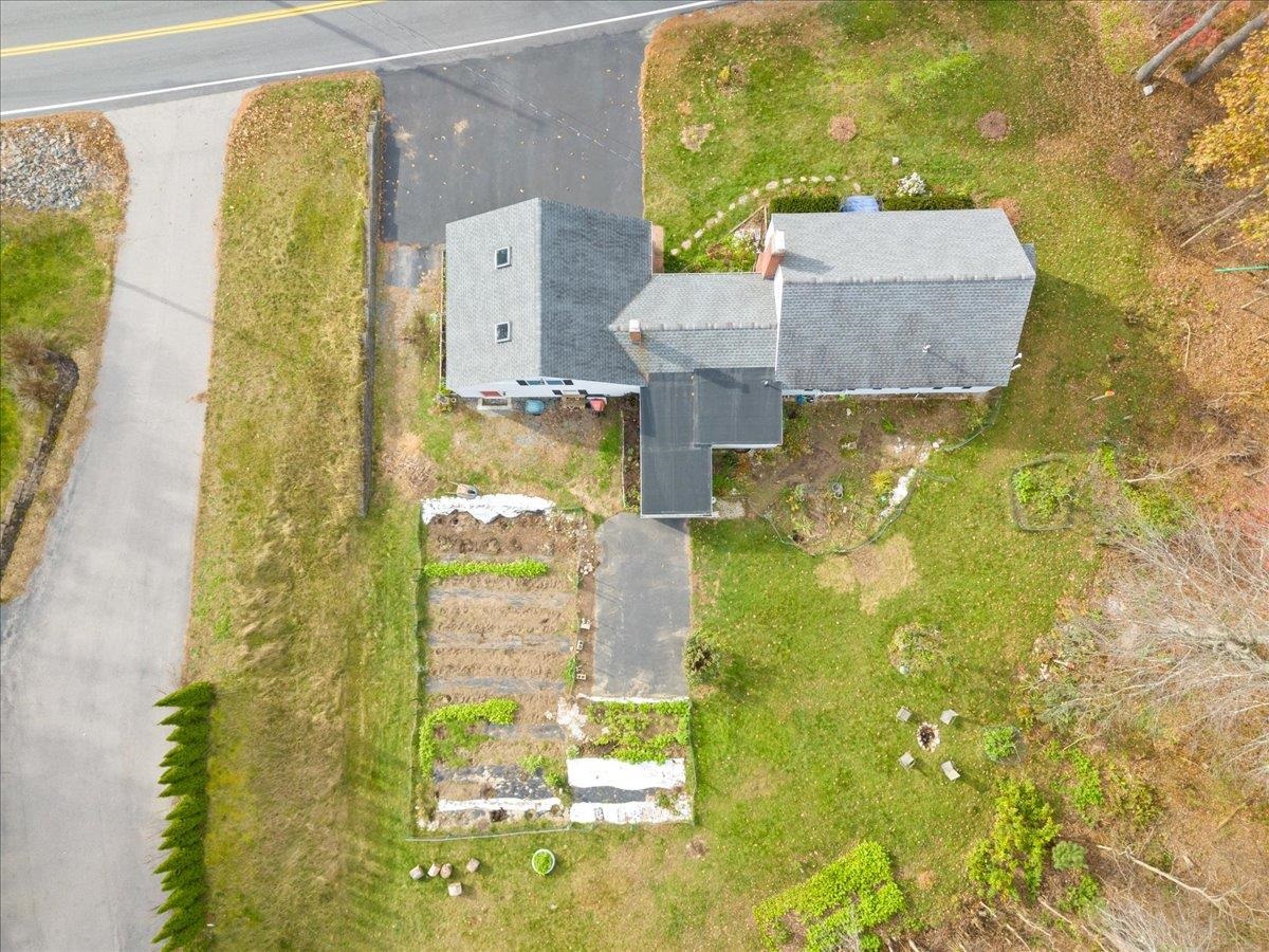 5 Dutton Road Pelham, NH 03076 - Photo 34 of 36