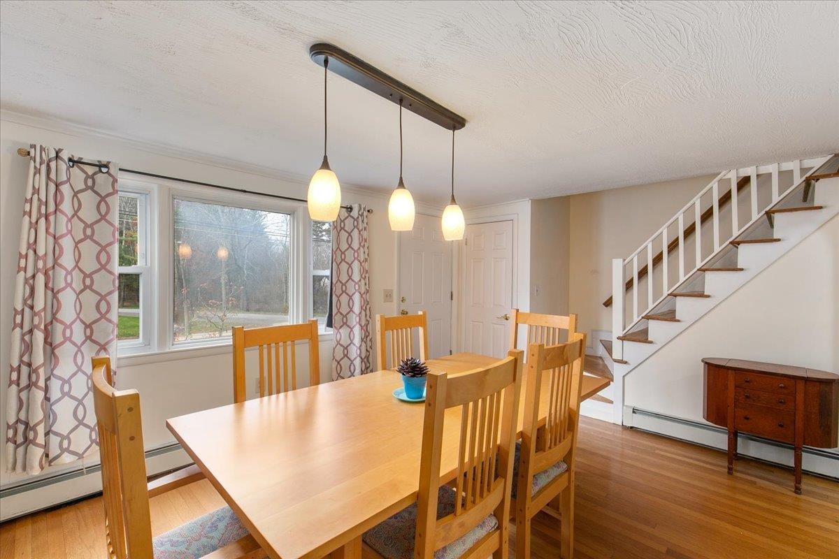 5 Dutton Road Pelham, NH 03076 - Photo 6 of 36