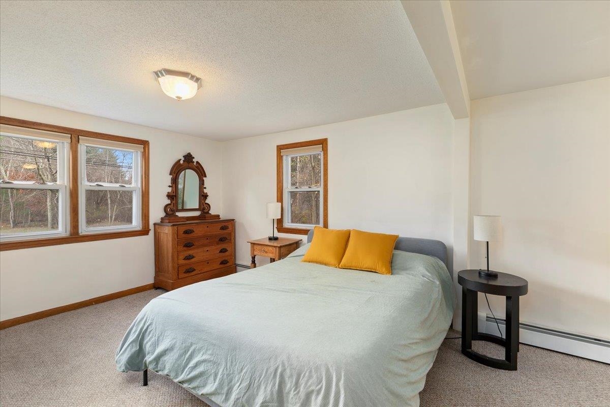 5 Dutton Road Pelham, NH 03076 - Photo 9 of 36