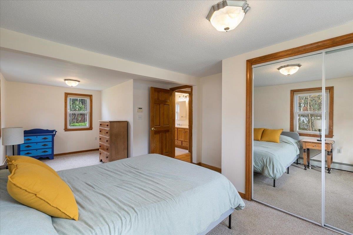 5 Dutton Road Pelham, NH 03076 - Photo 10 of 36