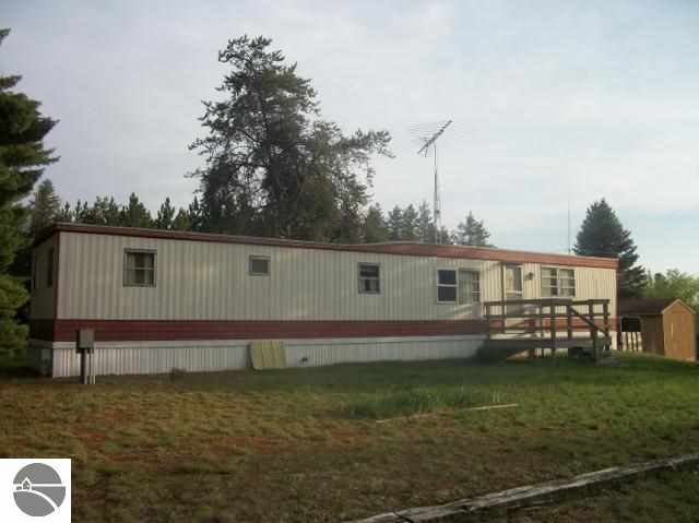 7880 Creighton Road Southwest South Boardman, MI 49680 - Photo 2 of 25 1743786-1.JPG