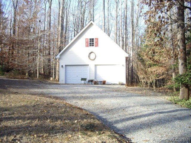 299 Edgewater Road Saluda, VA 23149 - Photo 4 of 16 Gallery Image 4
