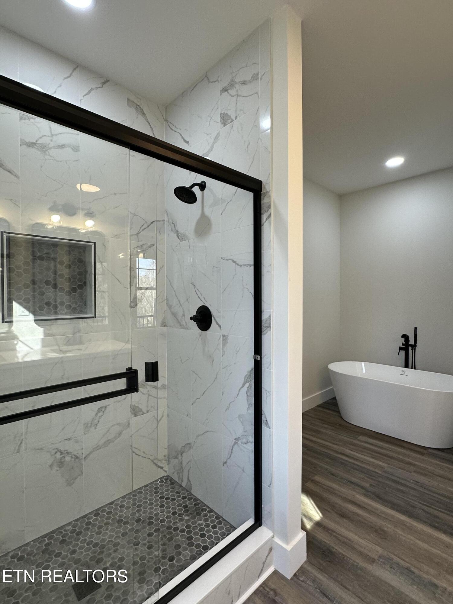 520 Ridge Road Caryville, TN 37714 - Photo 12 of 60 Master Bath
