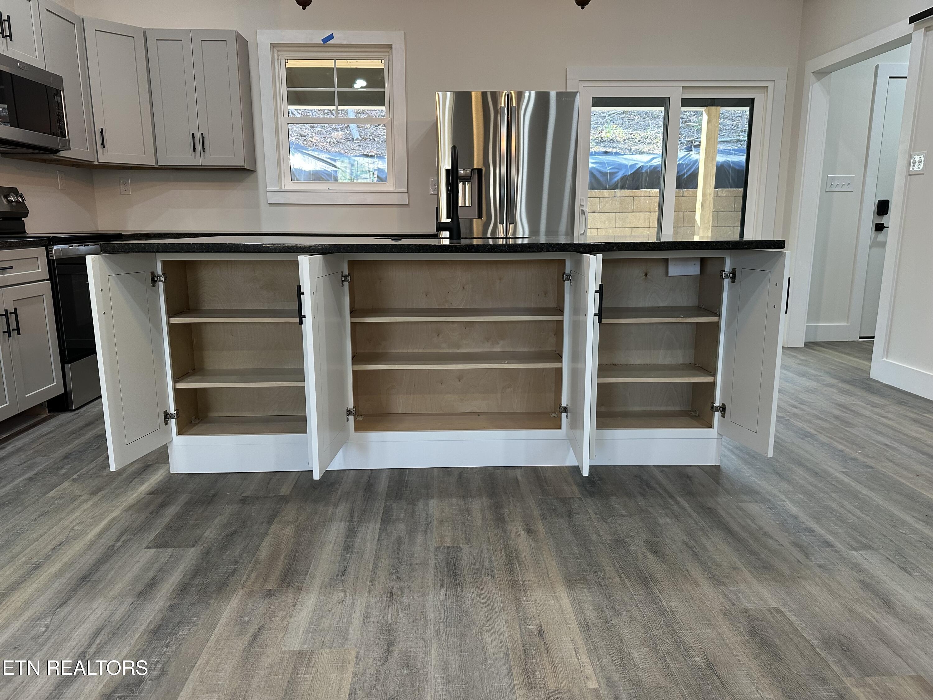 520 Ridge Road Caryville, TN 37714 - Photo 8 of 60 Kitchen Island