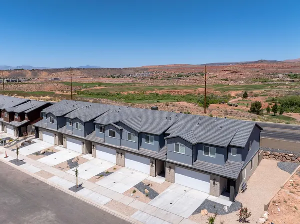 $404,888 | 4005 Razor Drive, Unit 116, Washington, UT 84780