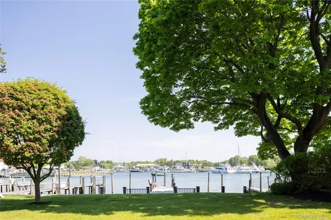 $2,400,000 | 168 Sterling Street, Greenport, NY 11944