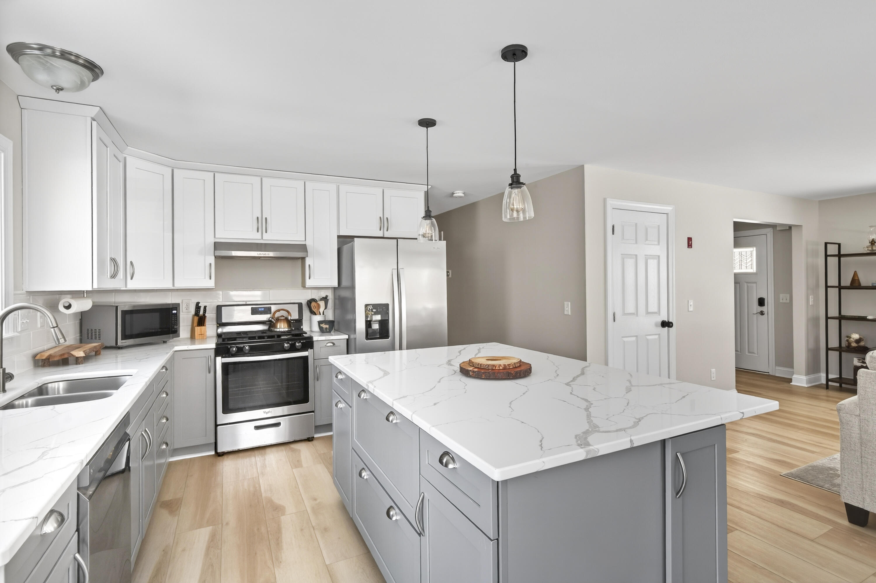 14 Beech Street Camden, ME 04843 - Photo 10 of 40 13-14BeechSt-Camden-KS