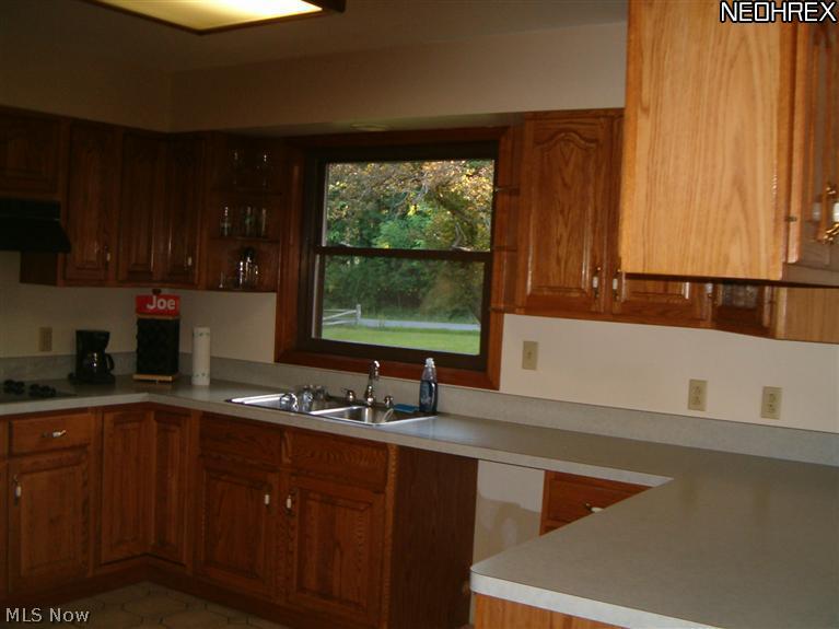 11235 Taylor Wells Road Chardon, OH 44024 - Photo 9 of 15 Gallery Image 9