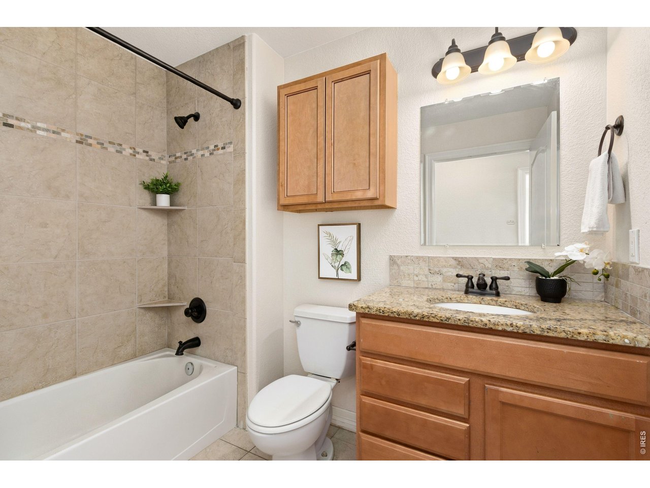 3327 Wagon Trail Road Fort Collins, CO 80524 - Photo 18 of 33 Main Level Full Bathroom