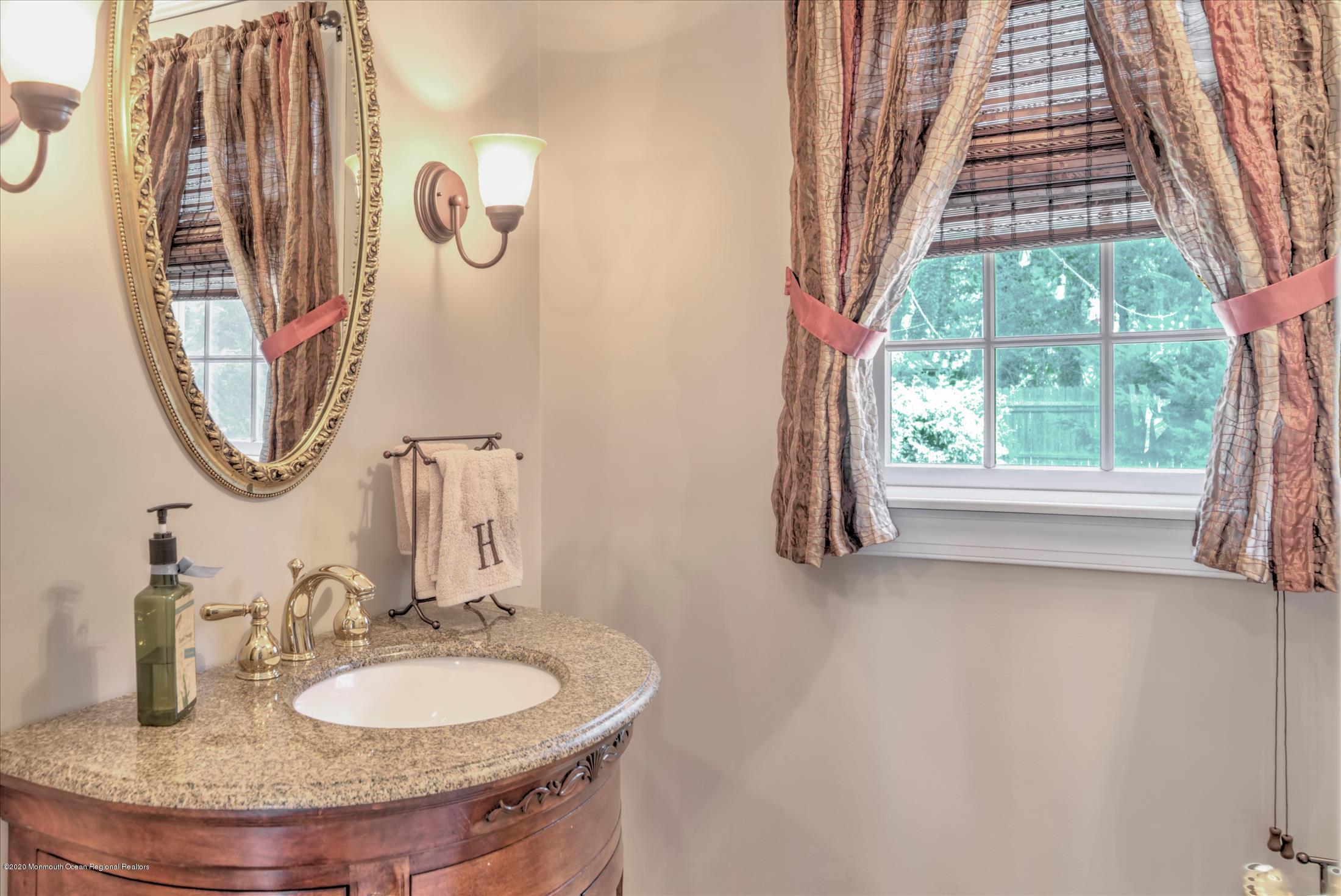 9 Ruddy Court Little Silver, NJ 07739 - Photo 26 of 35 POWDER ROOM