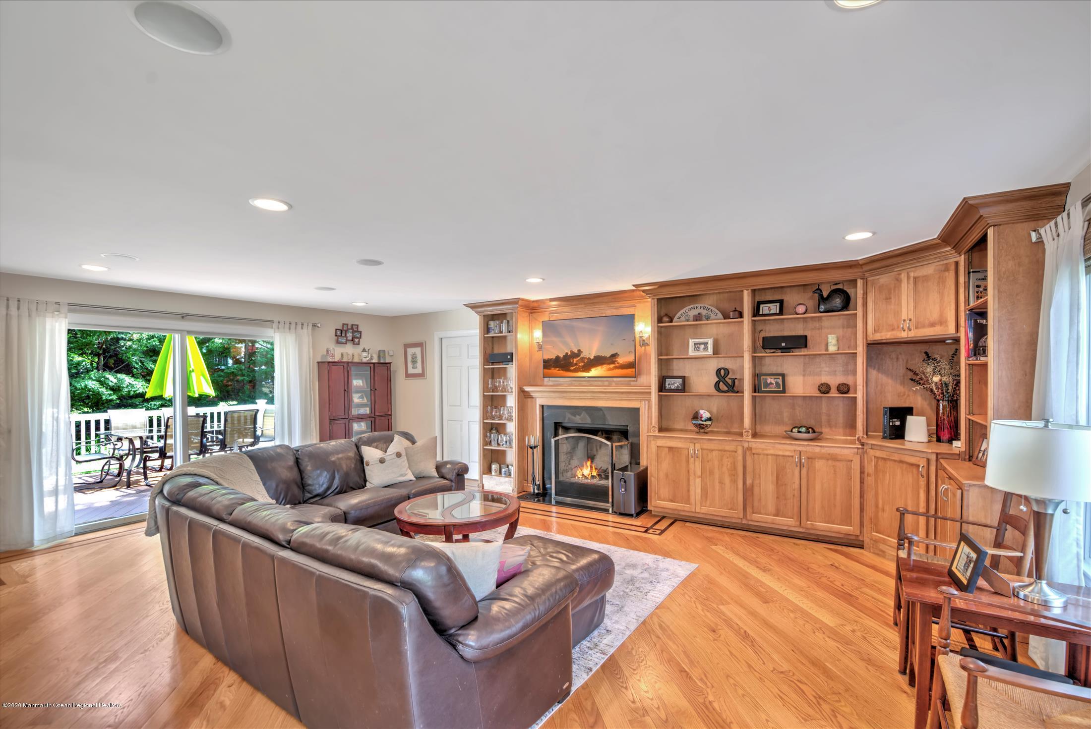 9 Ruddy Court Little Silver, NJ 07739 - Photo 10 of 35 FAMILY ROOM